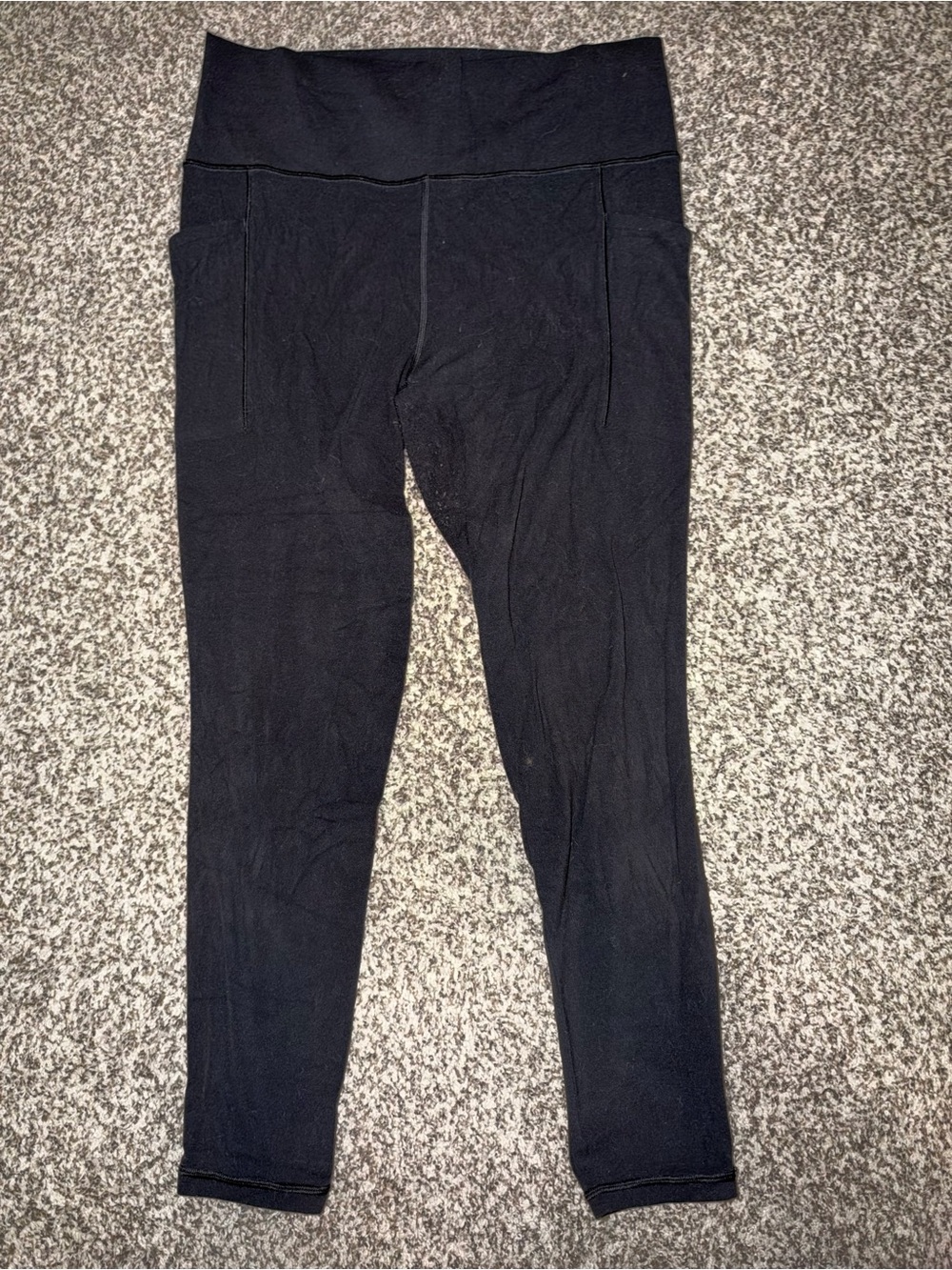 Athleta salutation stash pocket tight